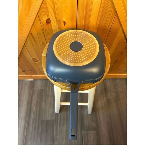 Servappetit 3.1 Qt Cast Aluminum Saucepan w/lid new in open box - Picture 8 of 8